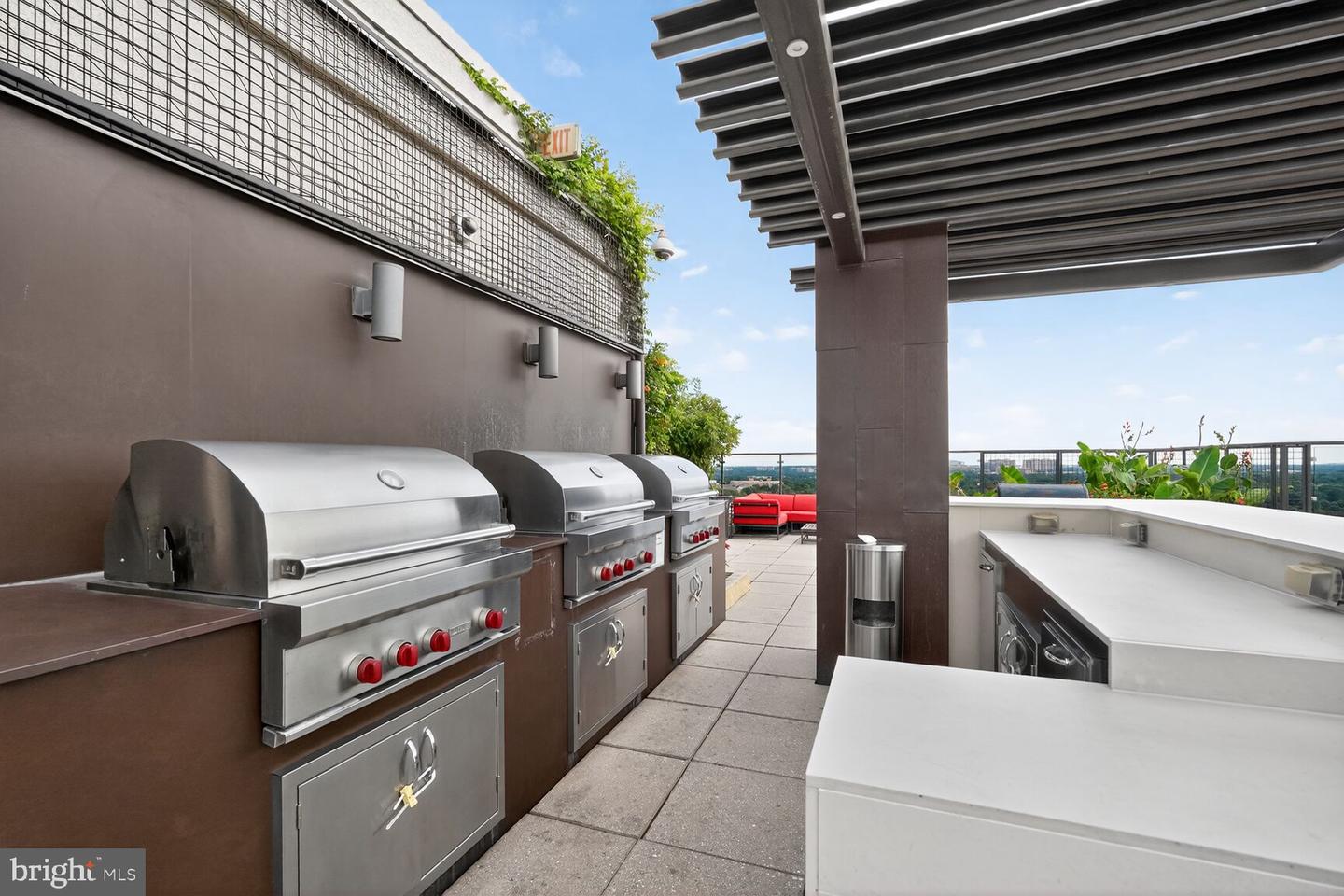 851 N GLEBE RD #411, ARLINGTON, Virginia 22203, 2 Bedrooms Bedrooms, ,2 BathroomsBathrooms,Residential,For sale,851 N GLEBE RD #411,VAAR2060886 MLS # VAAR2060886