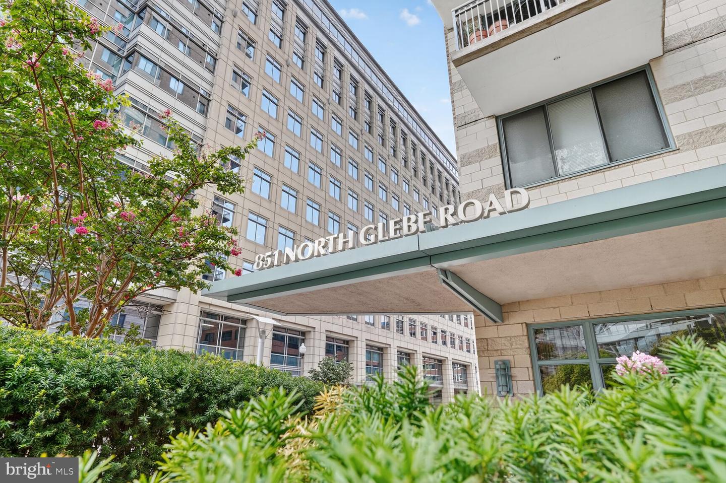 851 N GLEBE RD #411, ARLINGTON, Virginia 22203, 2 Bedrooms Bedrooms, ,2 BathroomsBathrooms,Residential,For sale,851 N GLEBE RD #411,VAAR2060886 MLS # VAAR2060886