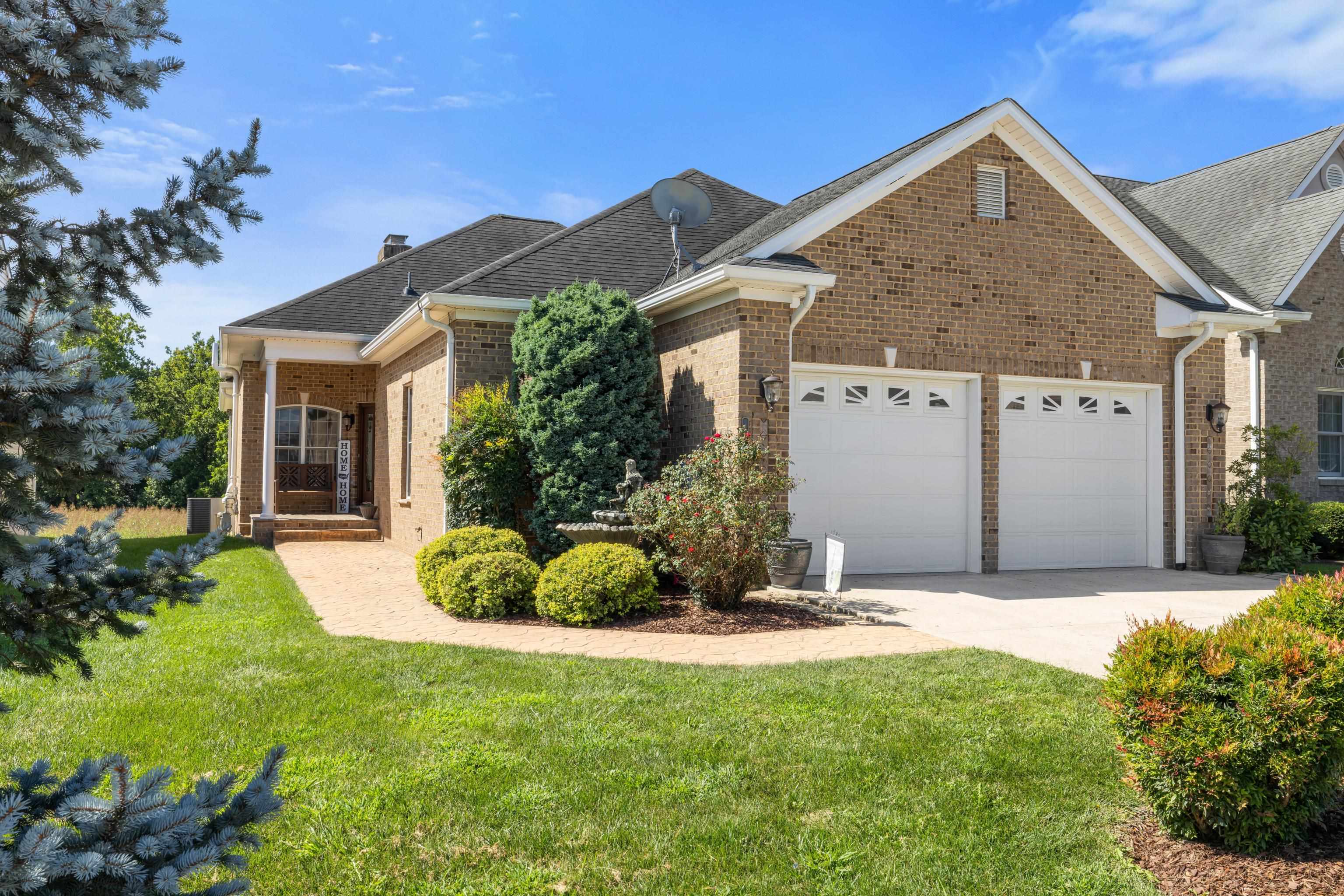 104 COURTYARD TER, NEW MARKET, Virginia 22844, 3 Bedrooms Bedrooms, ,3 BathroomsBathrooms,Residential,104 COURTYARD TER,667937 MLS # 667937