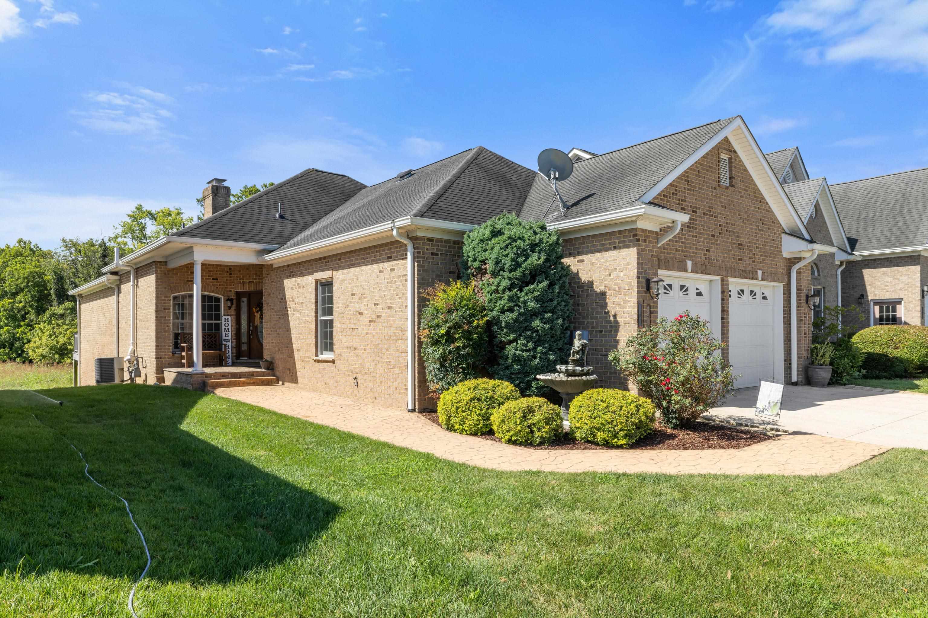 104 COURTYARD TER, NEW MARKET, Virginia 22844, 3 Bedrooms Bedrooms, ,3 BathroomsBathrooms,Residential,104 COURTYARD TER,667937 MLS # 667937