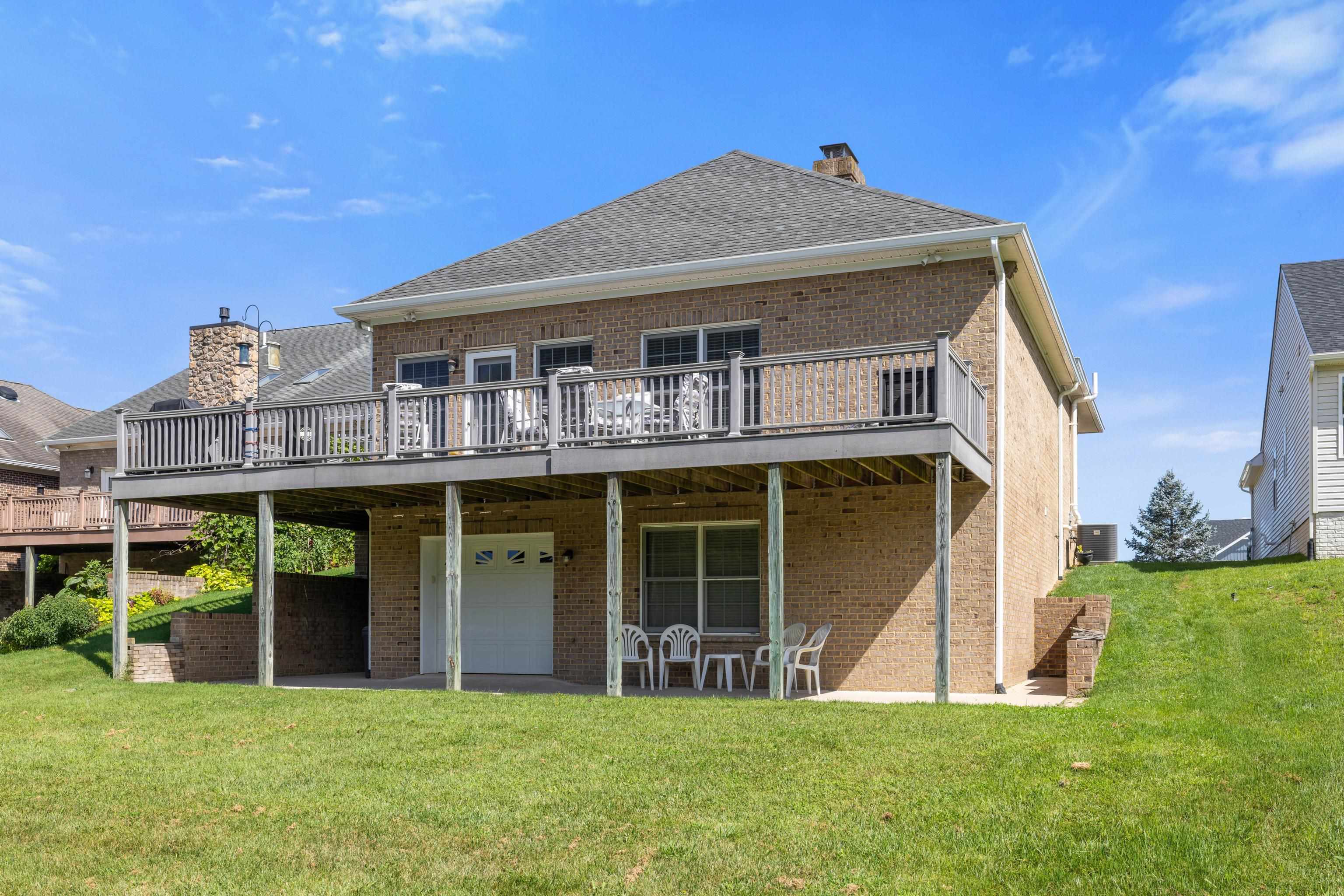 104 COURTYARD TER, NEW MARKET, Virginia 22844, 3 Bedrooms Bedrooms, ,3 BathroomsBathrooms,Residential,104 COURTYARD TER,667937 MLS # 667937