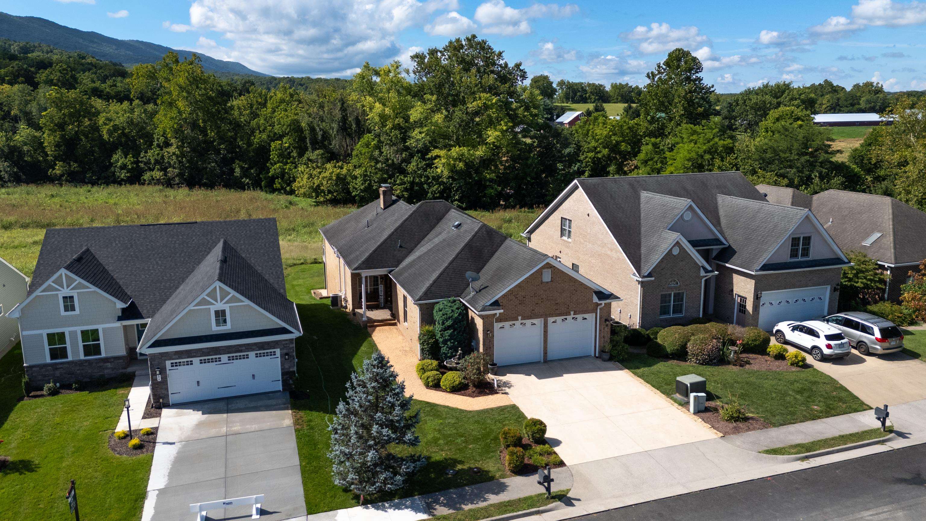 104 COURTYARD TER, NEW MARKET, Virginia 22844, 3 Bedrooms Bedrooms, ,3 BathroomsBathrooms,Residential,104 COURTYARD TER,667937 MLS # 667937