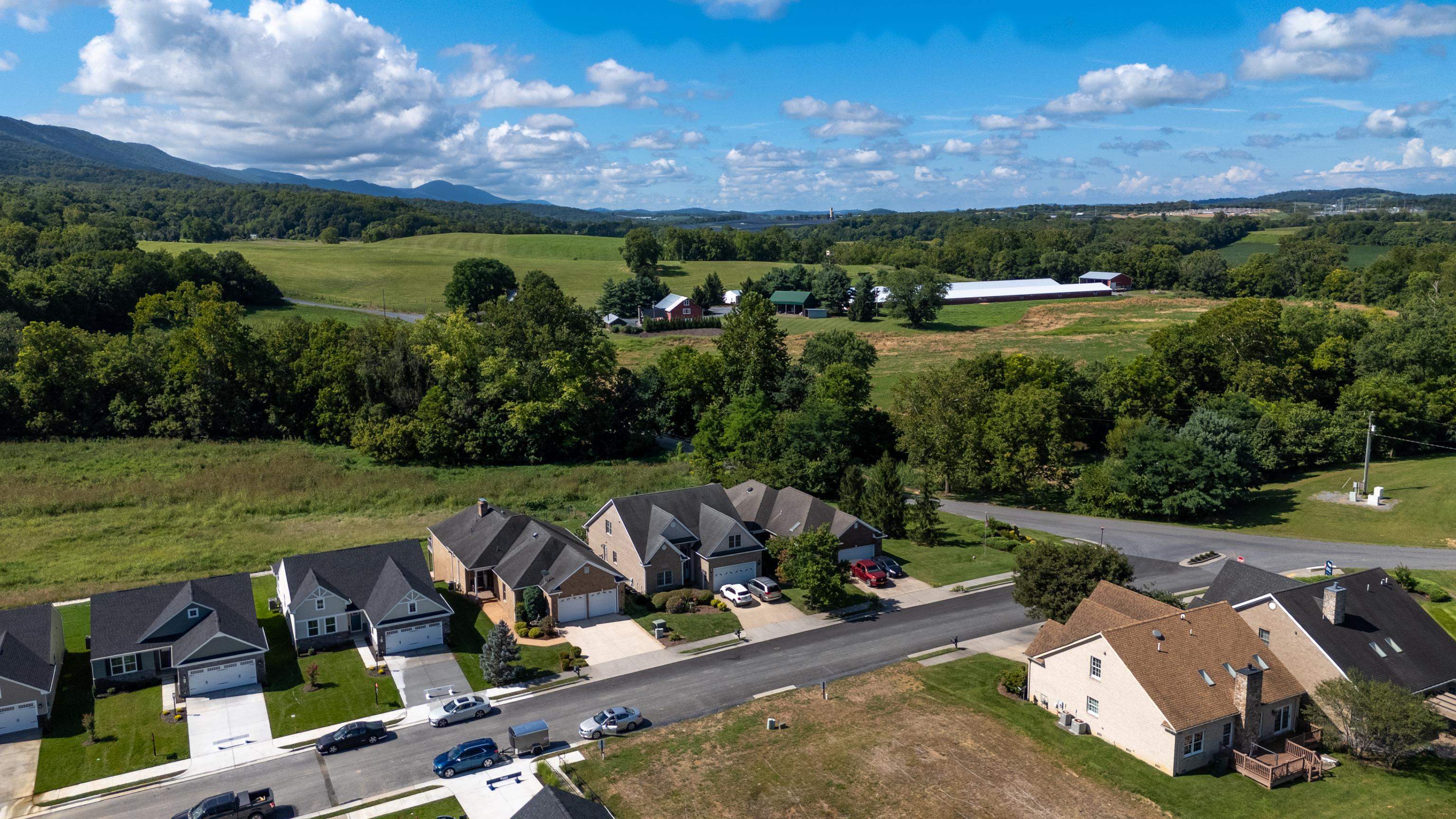 104 COURTYARD TER, NEW MARKET, Virginia 22844, 3 Bedrooms Bedrooms, ,3 BathroomsBathrooms,Residential,104 COURTYARD TER,667937 MLS # 667937