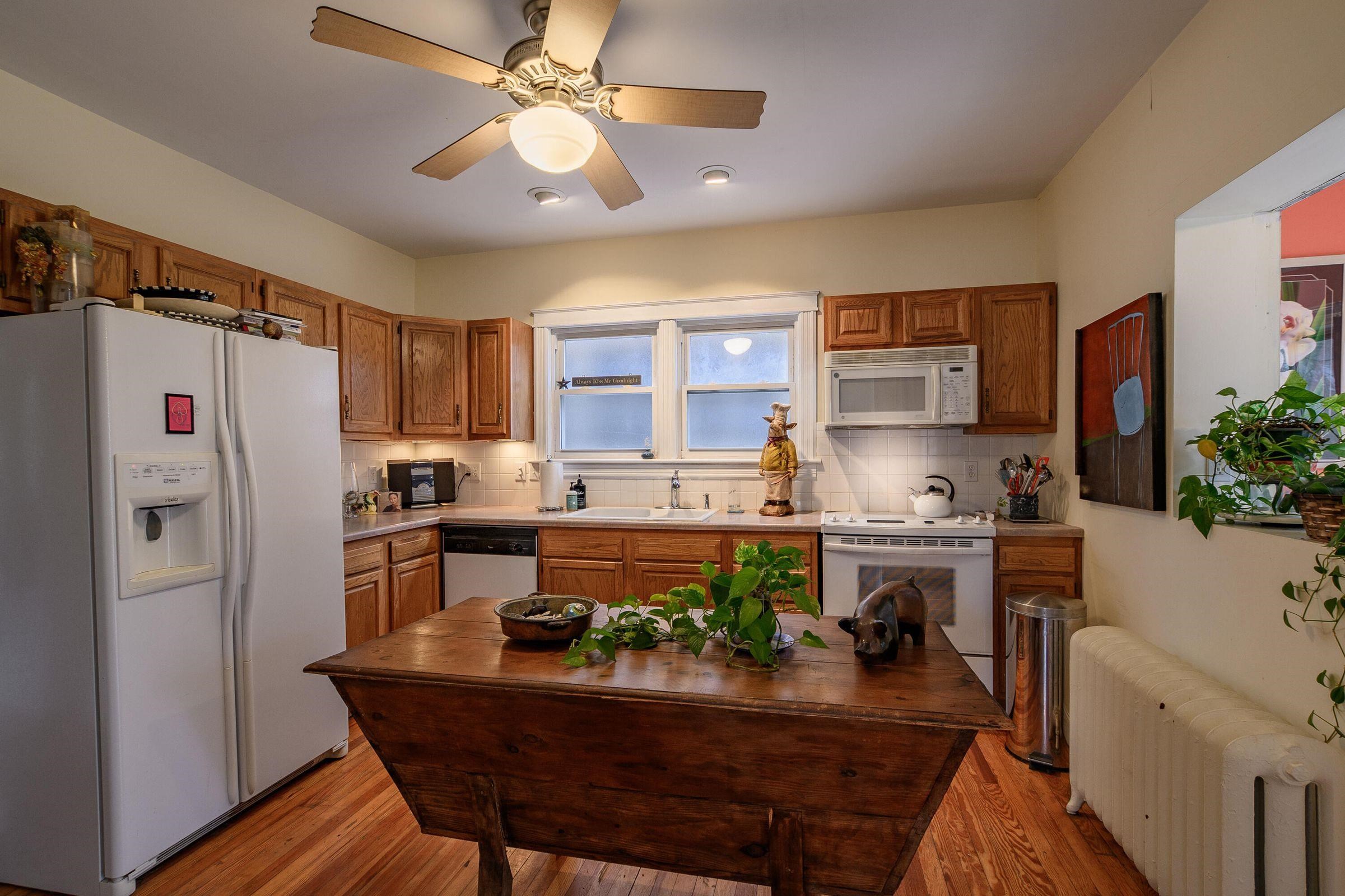 521 SOUTH MAIN ST, LEXINGTON, Virginia 24450, 3 Bedrooms Bedrooms, ,2 BathroomsBathrooms,Residential,521 S. Main St Lexington, VA 24450,521 SOUTH MAIN ST,667938 MLS # 667938