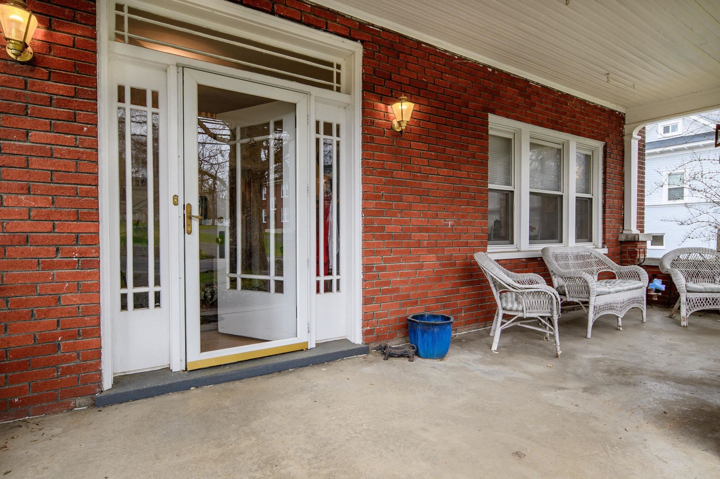 521 SOUTH MAIN ST, LEXINGTON, Virginia 24450, 3 Bedrooms Bedrooms, ,2 BathroomsBathrooms,Residential,521 S. Main St Lexington, VA 24450,521 SOUTH MAIN ST,667938 MLS # 667938
