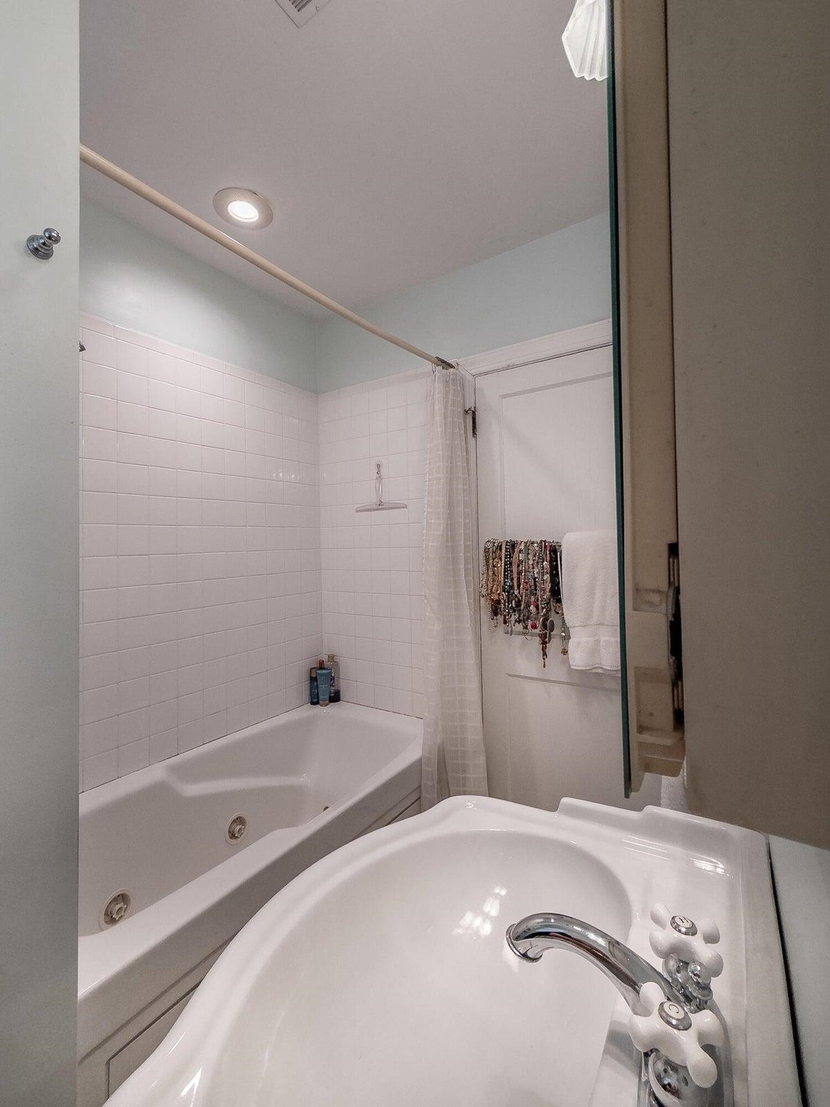 521 SOUTH MAIN ST, LEXINGTON, Virginia 24450, 3 Bedrooms Bedrooms, ,2 BathroomsBathrooms,Residential,521 S. Main St Lexington, VA 24450,521 SOUTH MAIN ST,667938 MLS # 667938