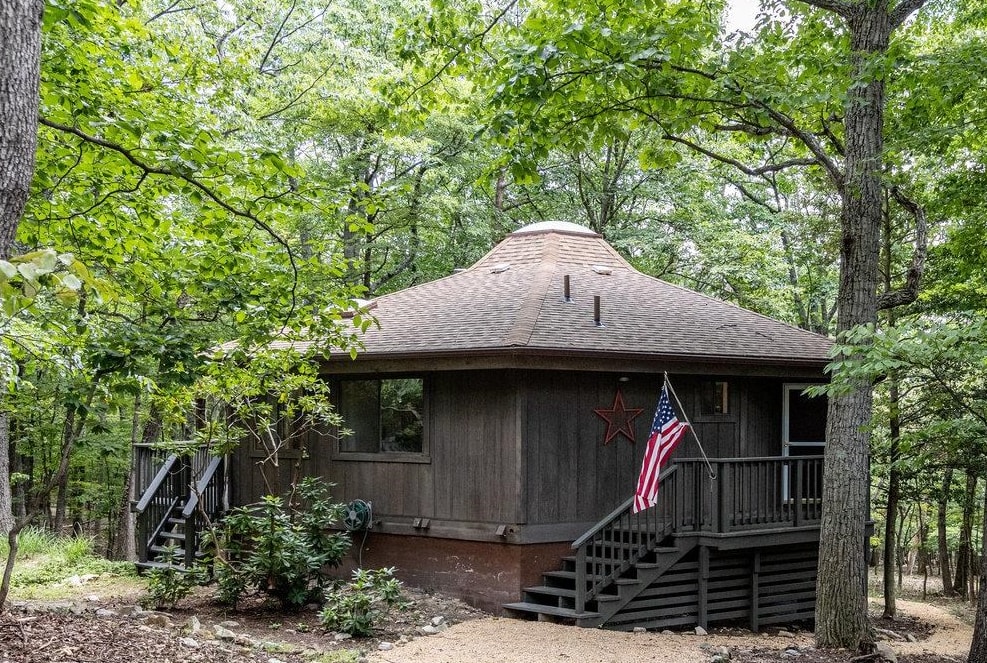 130 CONGERS LN, MCGAHEYSVILLE, Virginia 22840, 4 Bedrooms Bedrooms, ,3 BathroomsBathrooms,Residential,The Wood Stove House,130 CONGERS LN,667950 MLS # 667950