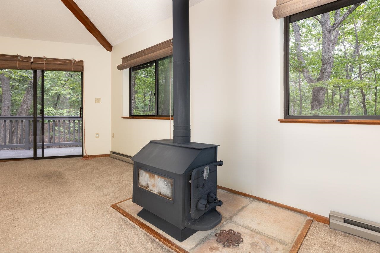 130 CONGERS LN, MCGAHEYSVILLE, Virginia 22840, 4 Bedrooms Bedrooms, ,3 BathroomsBathrooms,Residential,The Wood Stove House,130 CONGERS LN,667950 MLS # 667950