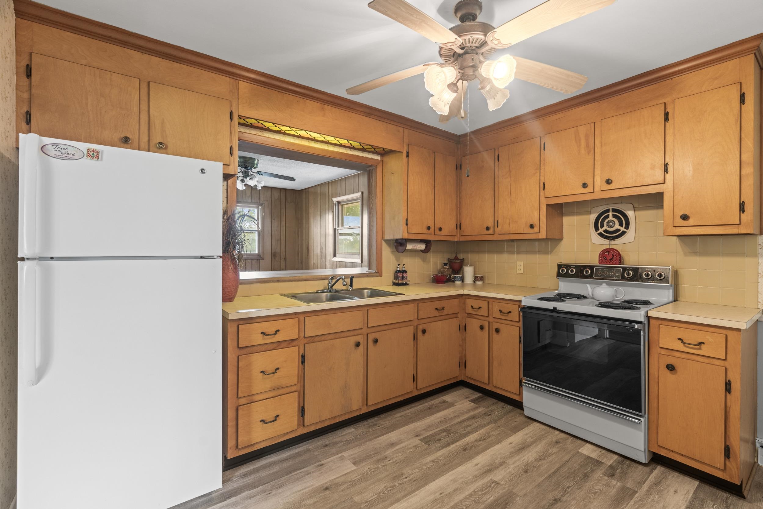 2455 MT VERNON ST, WAYNESBORO, Virginia 22980, 3 Bedrooms Bedrooms, ,2 BathroomsBathrooms,Residential,2455 MT VERNON ST,667959 MLS # 667959