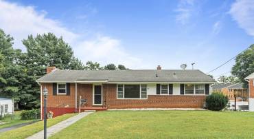 2455 MT VERNON ST, WAYNESBORO, Virginia 22980, 3 Bedrooms Bedrooms, ,2 BathroomsBathrooms,Residential,2455 MT VERNON ST,667959 MLS # 667959
