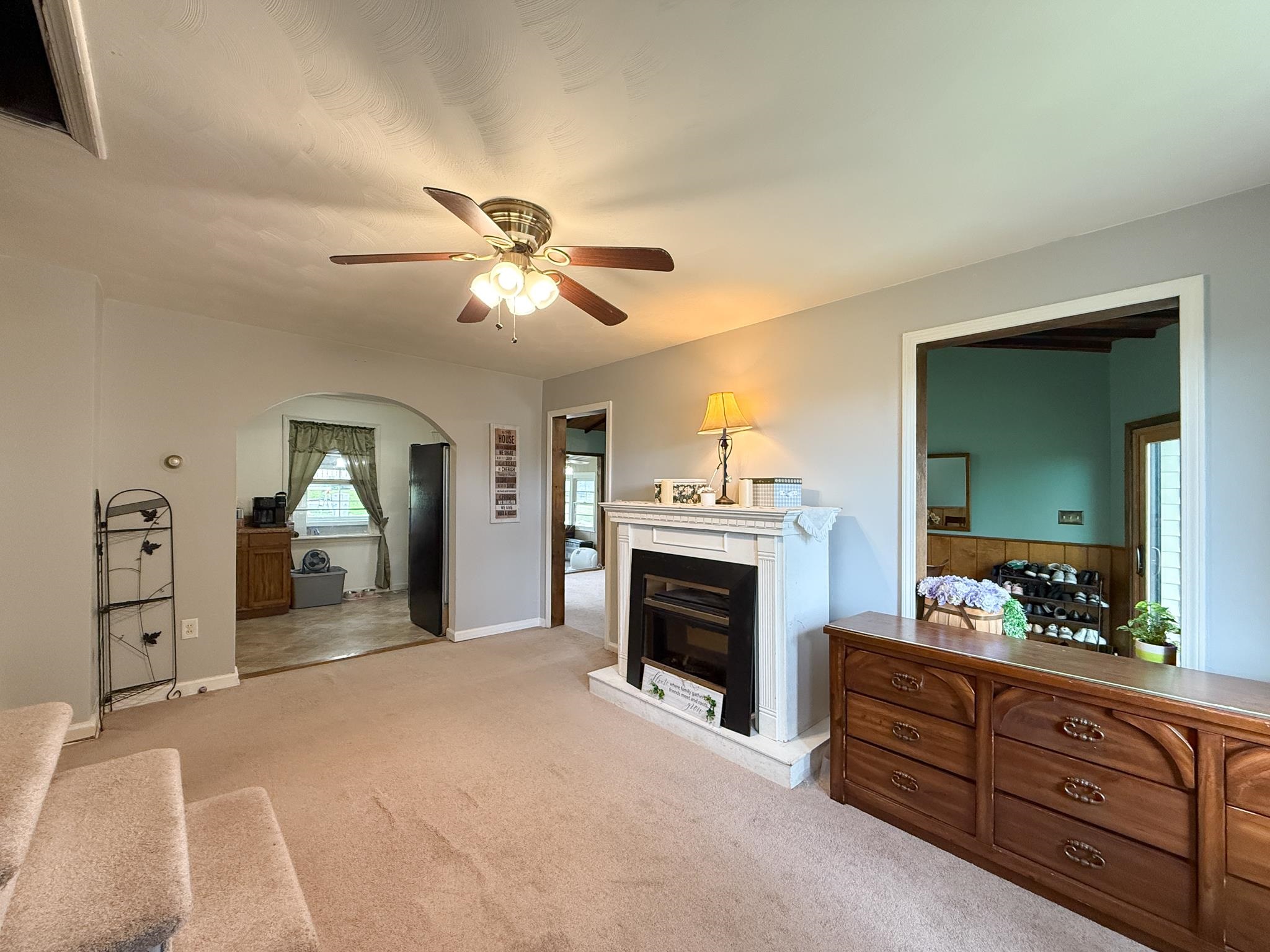 205 DEVON RD, STAUNTON, Virginia 24401, 4 Bedrooms Bedrooms, ,1 BathroomBathrooms,Residential,205 DEVON RD,667960 MLS # 667960