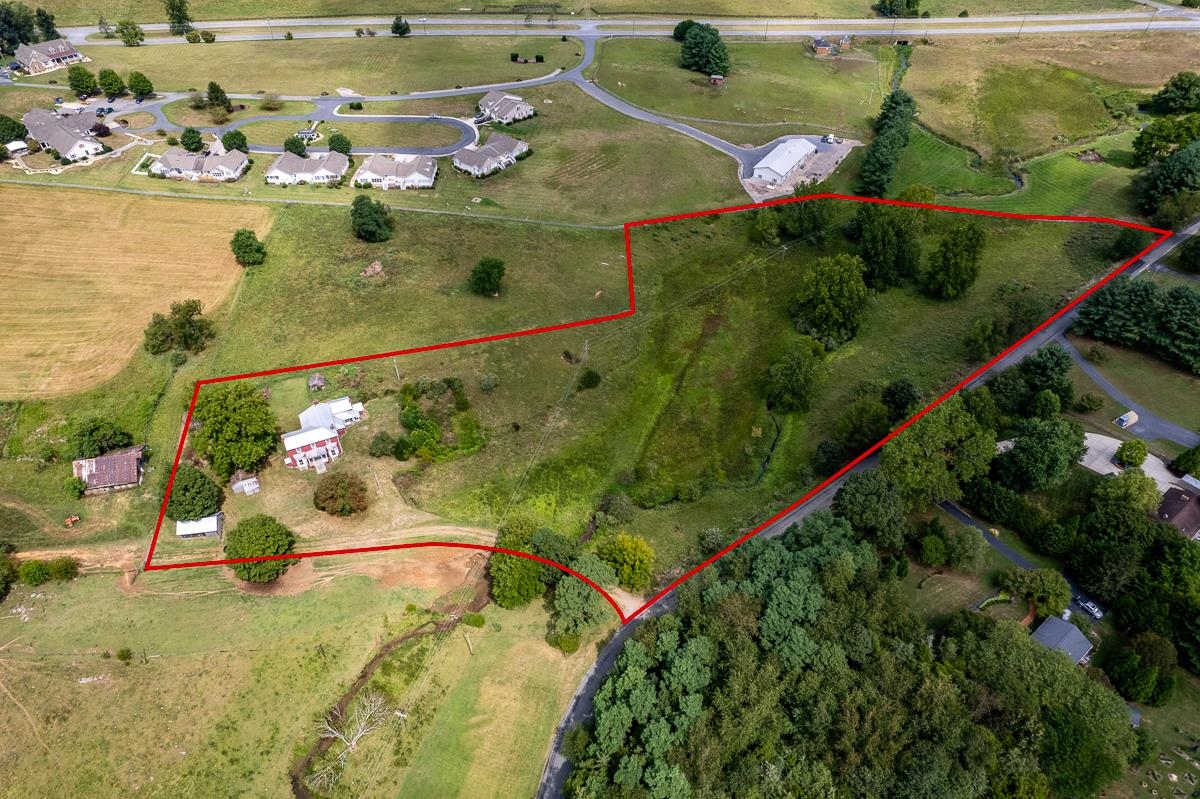 5787 BORDEN GRANT TRL, RAPHINE, Virginia 24472, 4 Bedrooms Bedrooms, ,1 BathroomBathrooms,Residential,5787 BORDEN GRANT TRL,667961 MLS # 667961