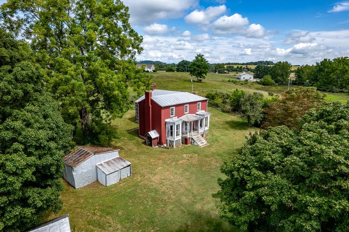 5787 BORDEN GRANT TRL, RAPHINE, Virginia 24472, 4 Bedrooms Bedrooms, ,1 BathroomBathrooms,Residential,5787 BORDEN GRANT TRL,667961 MLS # 667961