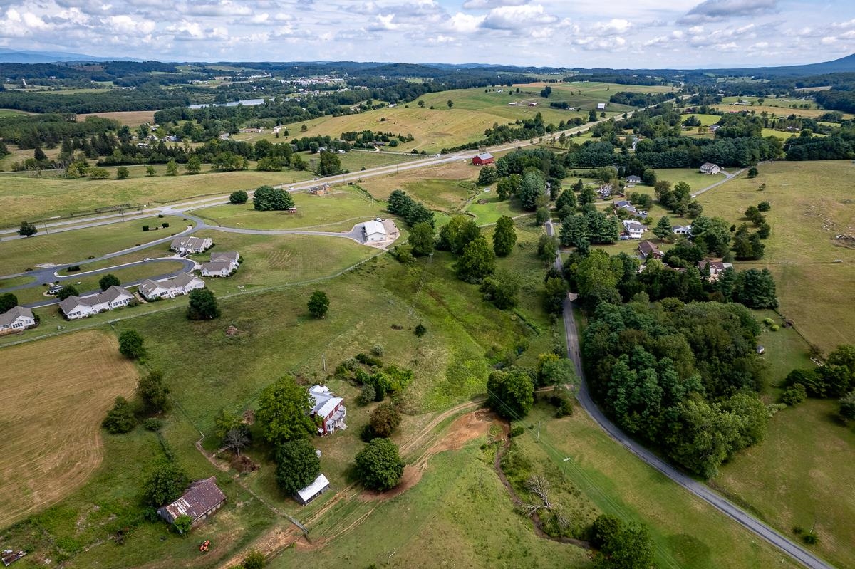 5787 BORDEN GRANT TRL, RAPHINE, Virginia 24472, 4 Bedrooms Bedrooms, ,1 BathroomBathrooms,Residential,5787 BORDEN GRANT TRL,667961 MLS # 667961