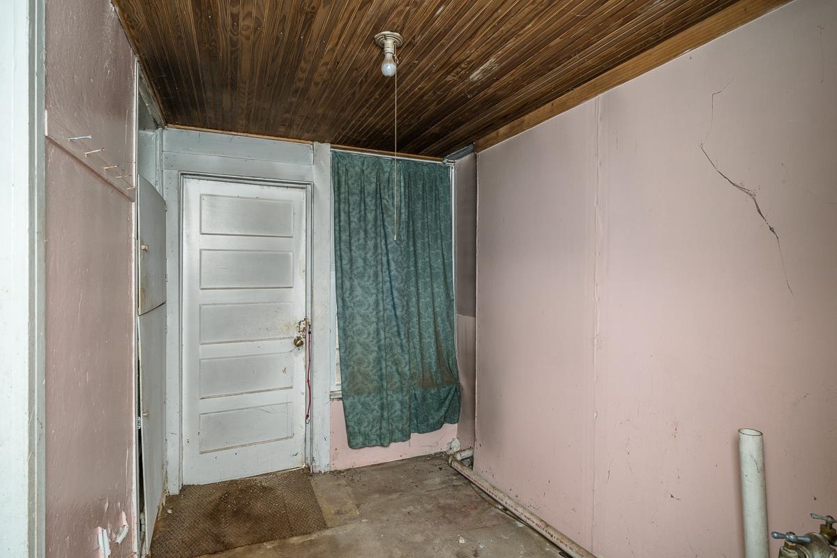 5787 BORDEN GRANT TRL, RAPHINE, Virginia 24472, 4 Bedrooms Bedrooms, ,1 BathroomBathrooms,Residential,5787 BORDEN GRANT TRL,667961 MLS # 667961