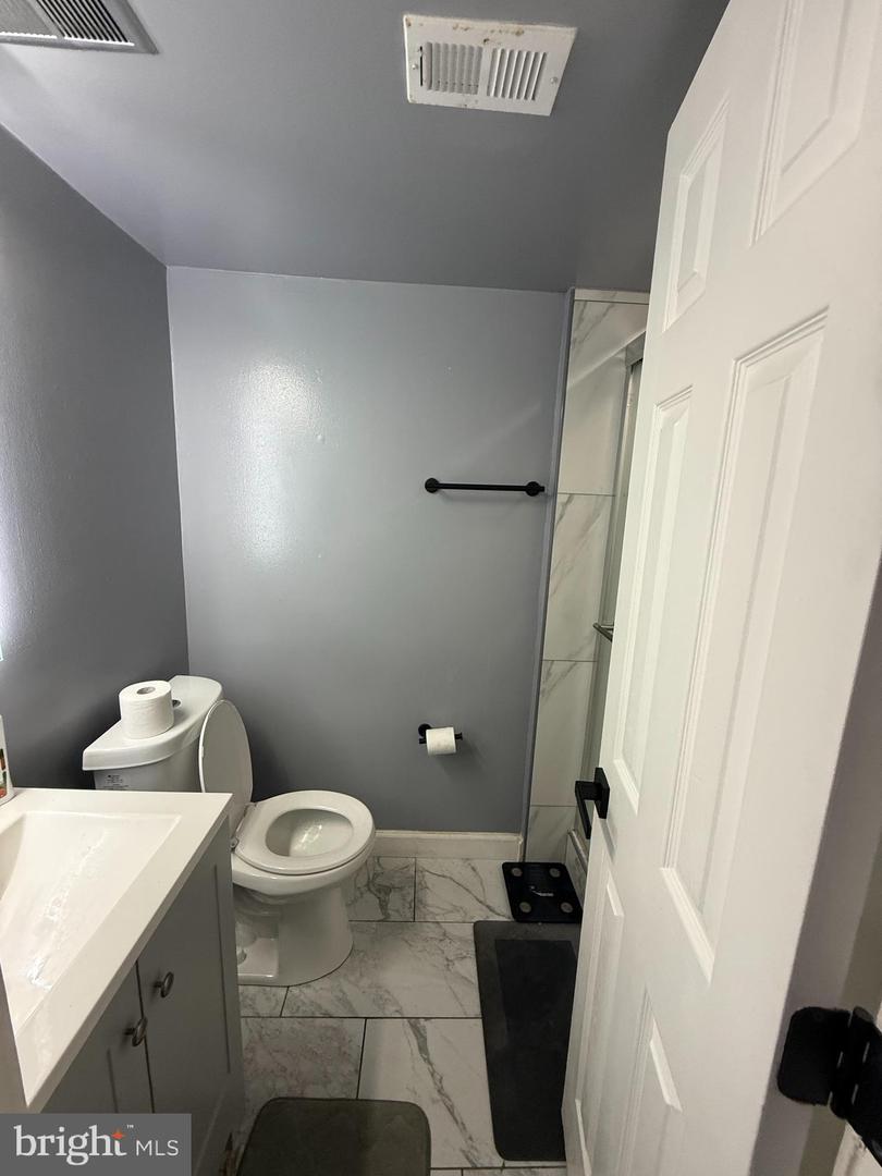 218 STEVENSON SQ, ALEXANDRIA, Virginia 22304, 4 Bedrooms Bedrooms, ,2 BathroomsBathrooms,Residential,For sale,218 STEVENSON SQ,VAAX2047644 MLS # VAAX2047644
