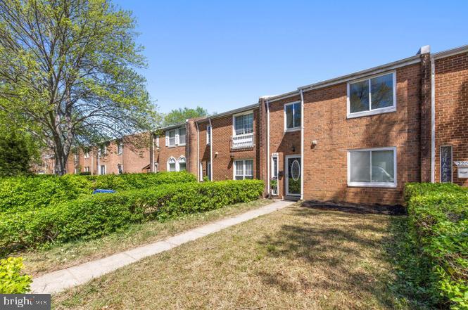 218 STEVENSON SQ, ALEXANDRIA, Virginia 22304, 4 Bedrooms Bedrooms, ,2 BathroomsBathrooms,Residential,For sale,218 STEVENSON SQ,VAAX2047644 MLS # VAAX2047644