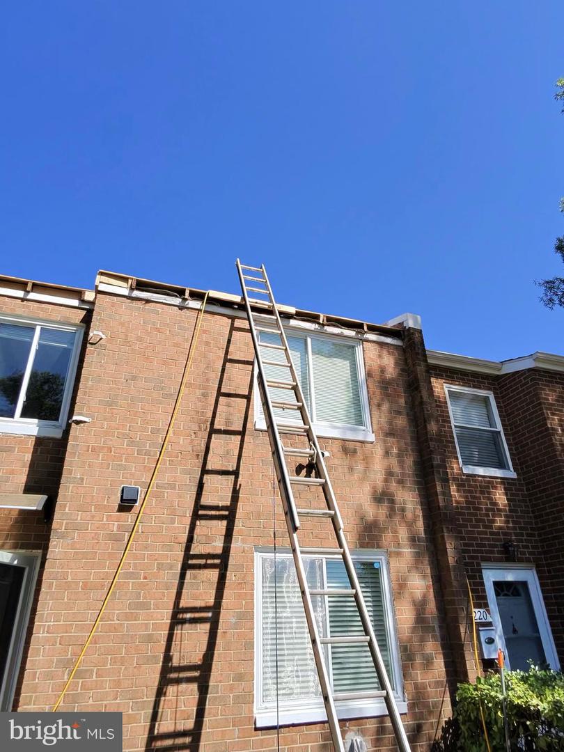 218 STEVENSON SQ, ALEXANDRIA, Virginia 22304, 4 Bedrooms Bedrooms, ,2 BathroomsBathrooms,Residential,For sale,218 STEVENSON SQ,VAAX2047644 MLS # VAAX2047644
