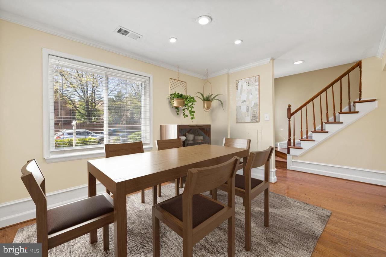 218 STEVENSON SQ, ALEXANDRIA, Virginia 22304, 4 Bedrooms Bedrooms, ,2 BathroomsBathrooms,Residential,For sale,218 STEVENSON SQ,VAAX2047644 MLS # VAAX2047644