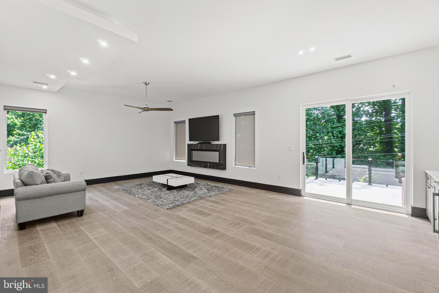 7229 DEBORAH DR, FALLS CHURCH, Virginia 22046, 7 Bedrooms Bedrooms, ,6 BathroomsBathrooms,Residential,For sale,7229 DEBORAH DR,VAFX2256568 MLS # VAFX2256568