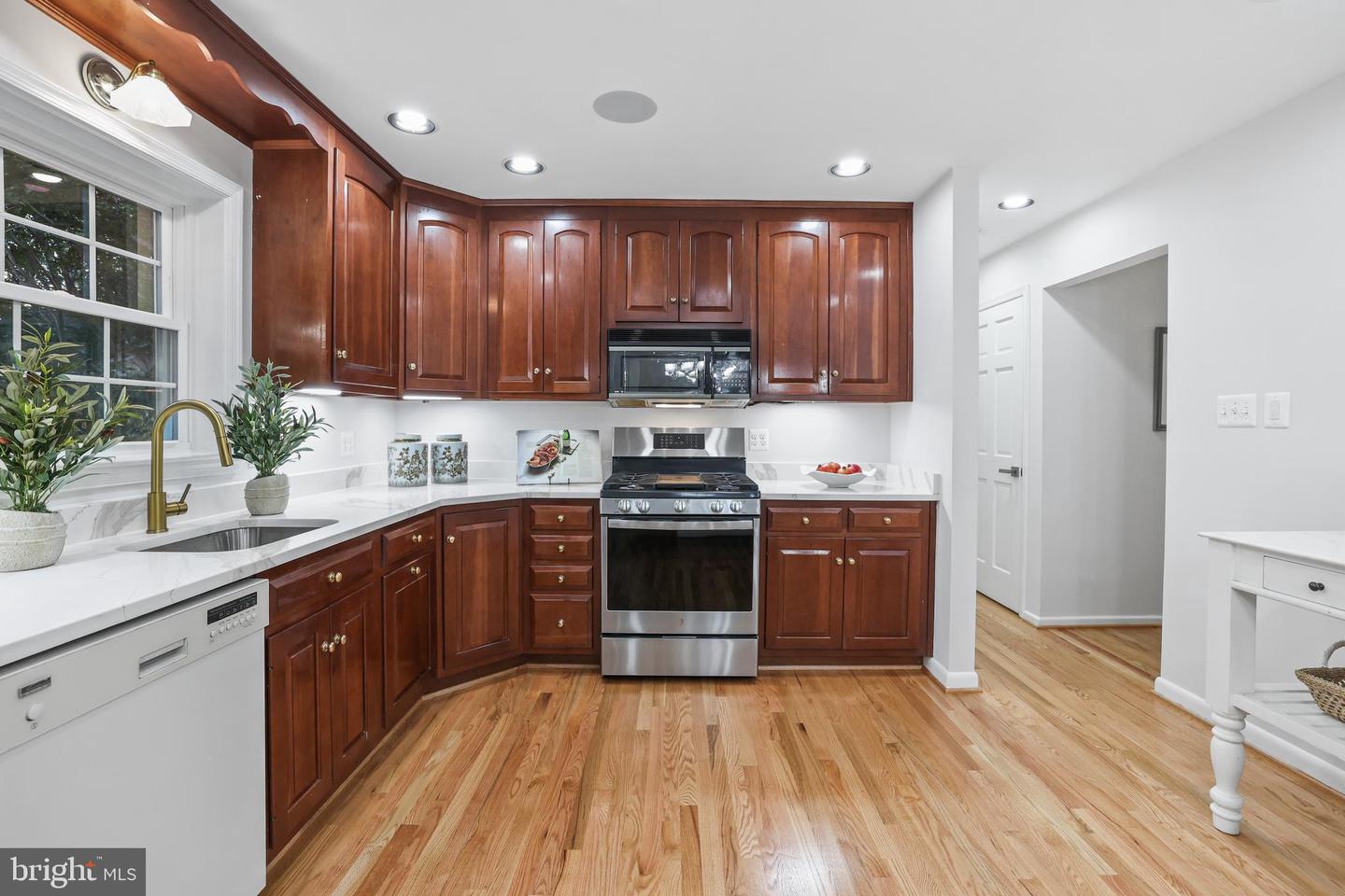 4908 GADSEN DR, FAIRFAX, Virginia 22032, 5 Bedrooms Bedrooms, ,3 BathroomsBathrooms,Residential,For sale,4908 GADSEN DR,VAFX2256580 MLS # VAFX2256580