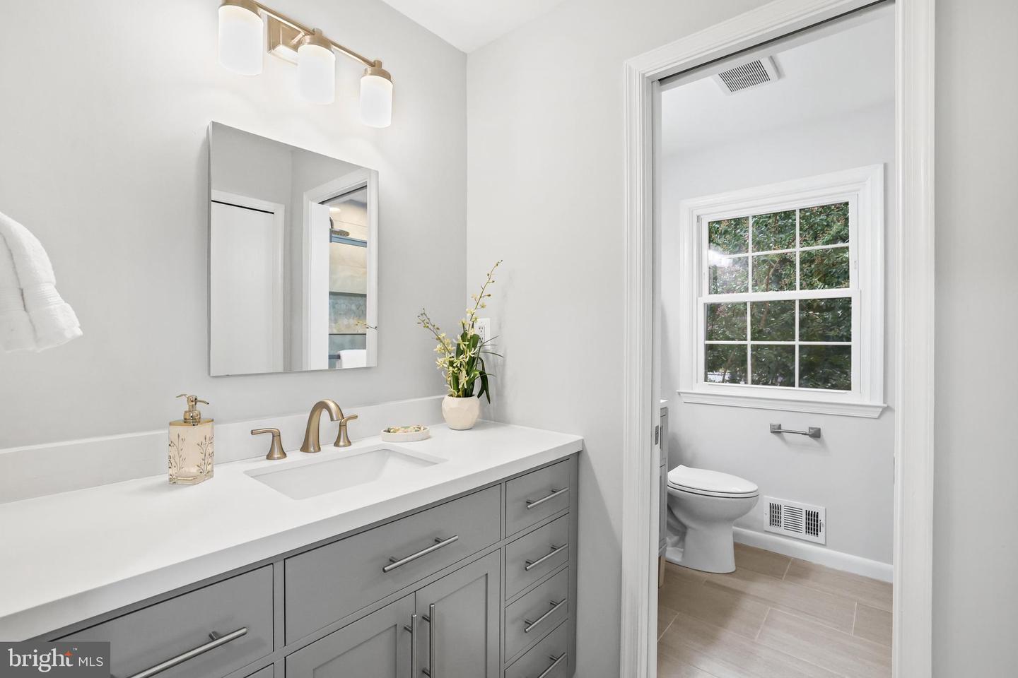 4908 GADSEN DR, FAIRFAX, Virginia 22032, 5 Bedrooms Bedrooms, ,3 BathroomsBathrooms,Residential,For sale,4908 GADSEN DR,VAFX2256580 MLS # VAFX2256580