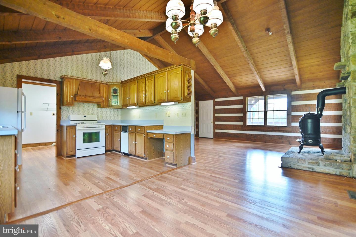 4650 SWOVER CREEK RD, EDINBURG, Virginia 22824, 2 Bedrooms Bedrooms, ,1 BathroomBathrooms,Residential,For sale,4650 SWOVER CREEK RD,VASH2012054 MLS # VASH2012054
