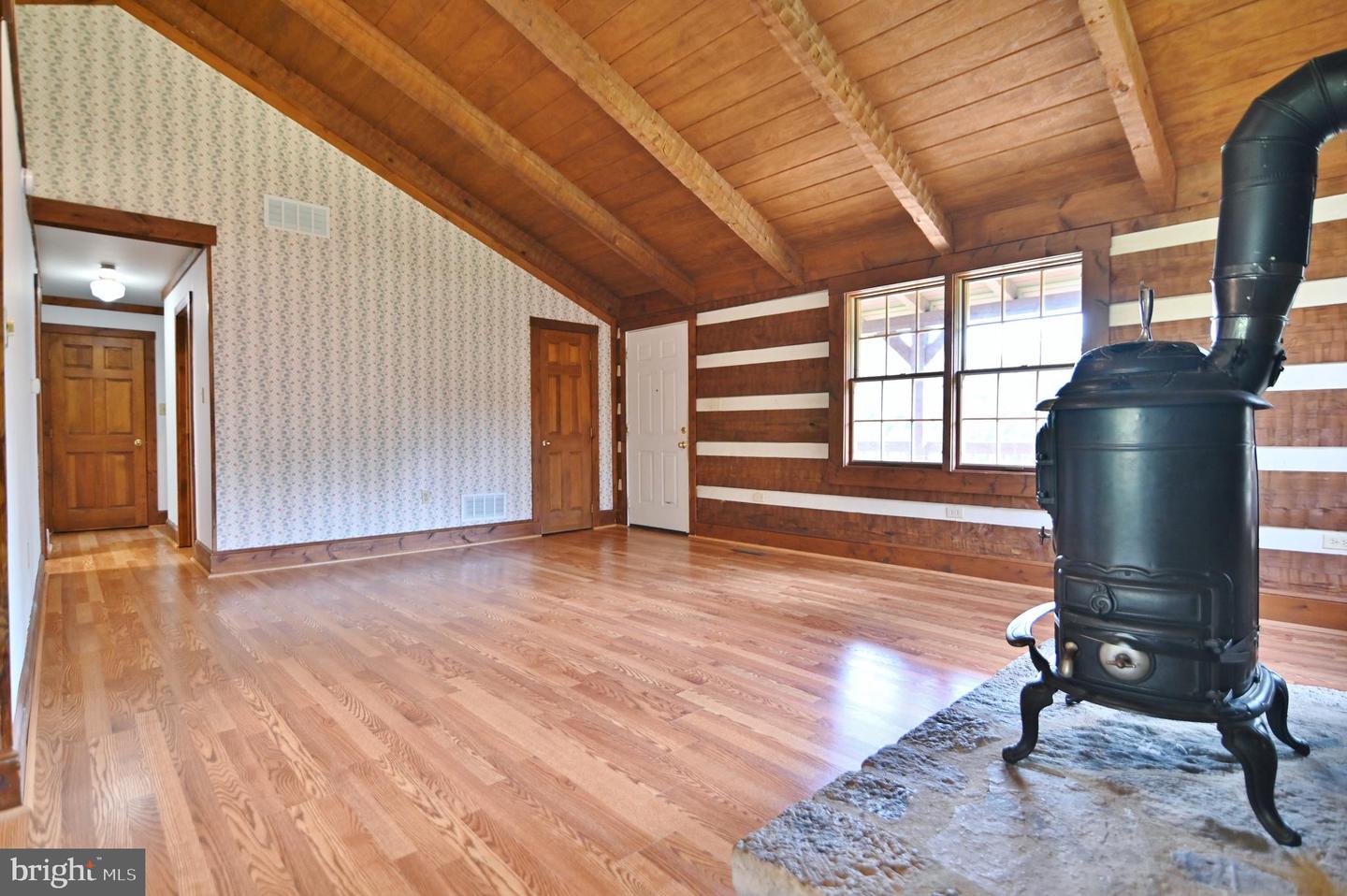 4650 SWOVER CREEK RD, EDINBURG, Virginia 22824, 2 Bedrooms Bedrooms, ,1 BathroomBathrooms,Residential,For sale,4650 SWOVER CREEK RD,VASH2012054 MLS # VASH2012054