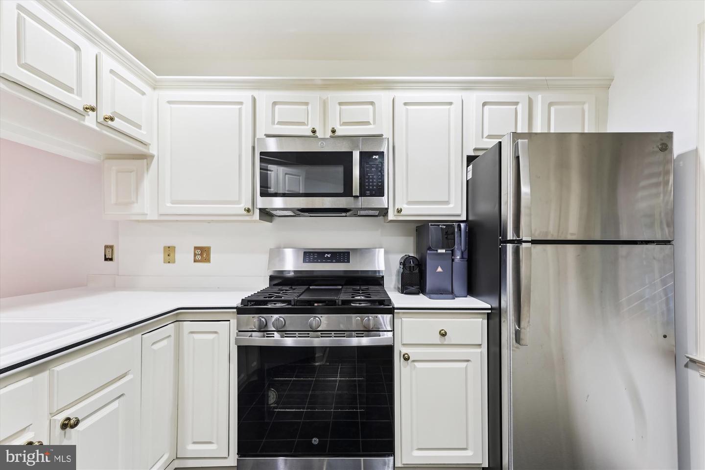 6924 FAIRFAX DR #114, ARLINGTON, Virginia 22213, 2 Bedrooms Bedrooms, ,2 BathroomsBathrooms,Residential,For sale,6924 FAIRFAX DR #114,VAAR2061192 MLS # VAAR2061192