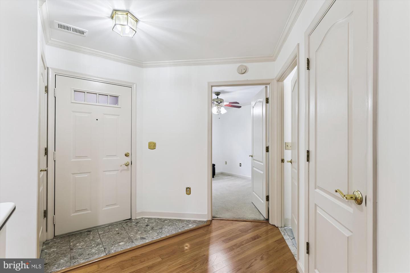 6924 FAIRFAX DR #114, ARLINGTON, Virginia 22213, 2 Bedrooms Bedrooms, ,2 BathroomsBathrooms,Residential,For sale,6924 FAIRFAX DR #114,VAAR2061192 MLS # VAAR2061192