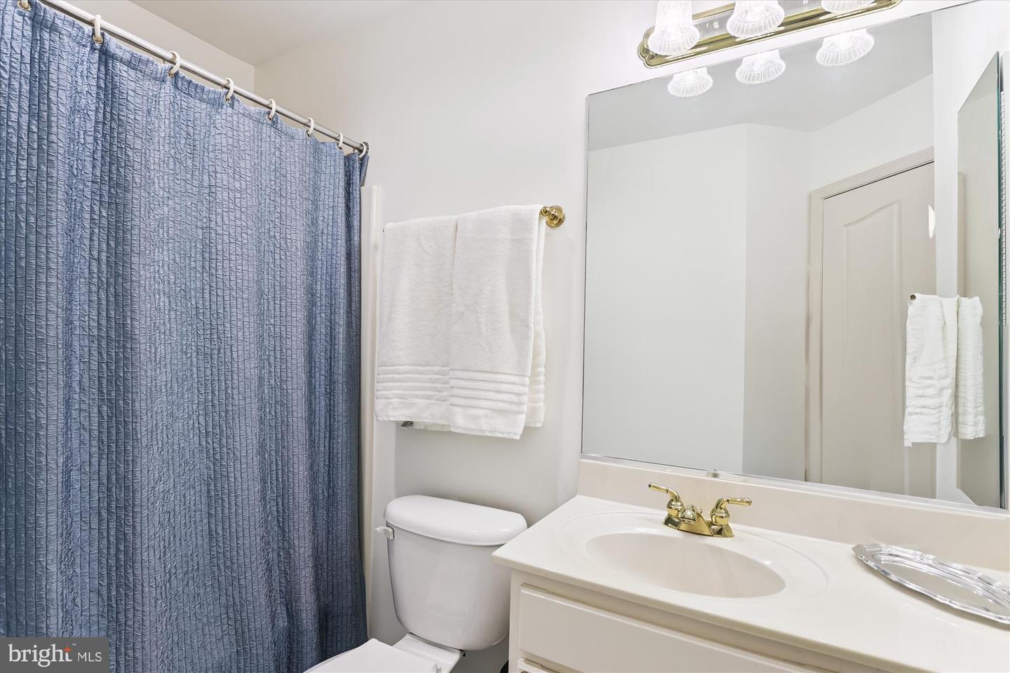 6924 FAIRFAX DR #114, ARLINGTON, Virginia 22213, 2 Bedrooms Bedrooms, ,2 BathroomsBathrooms,Residential,For sale,6924 FAIRFAX DR #114,VAAR2061192 MLS # VAAR2061192