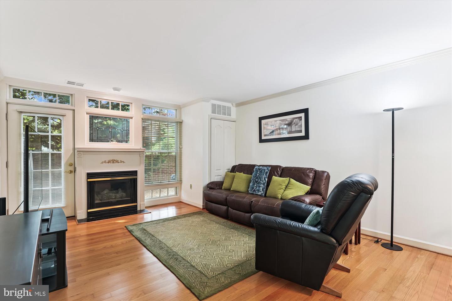 6924 FAIRFAX DR #114, ARLINGTON, Virginia 22213, 2 Bedrooms Bedrooms, ,2 BathroomsBathrooms,Residential,For sale,6924 FAIRFAX DR #114,VAAR2061192 MLS # VAAR2061192