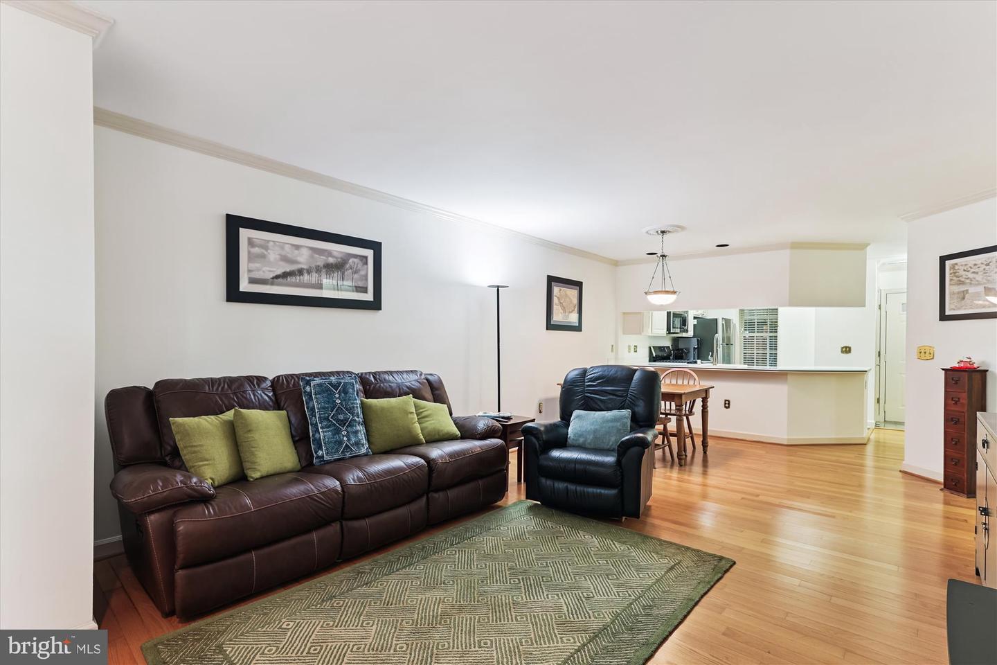 6924 FAIRFAX DR #114, ARLINGTON, Virginia 22213, 2 Bedrooms Bedrooms, ,2 BathroomsBathrooms,Residential,For sale,6924 FAIRFAX DR #114,VAAR2061192 MLS # VAAR2061192
