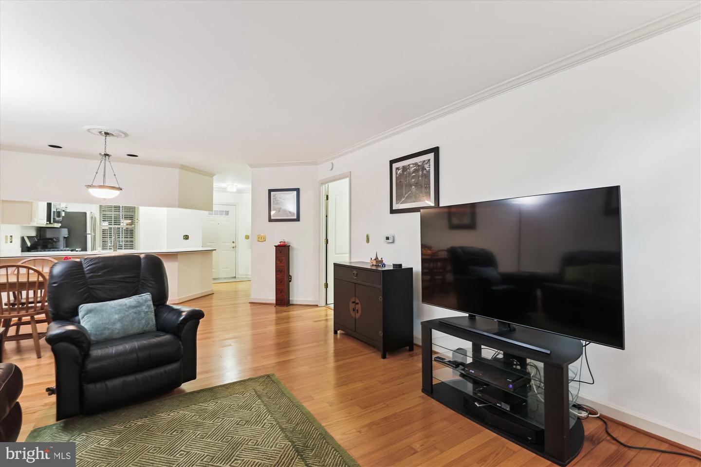 6924 FAIRFAX DR #114, ARLINGTON, Virginia 22213, 2 Bedrooms Bedrooms, ,2 BathroomsBathrooms,Residential,For sale,6924 FAIRFAX DR #114,VAAR2061192 MLS # VAAR2061192
