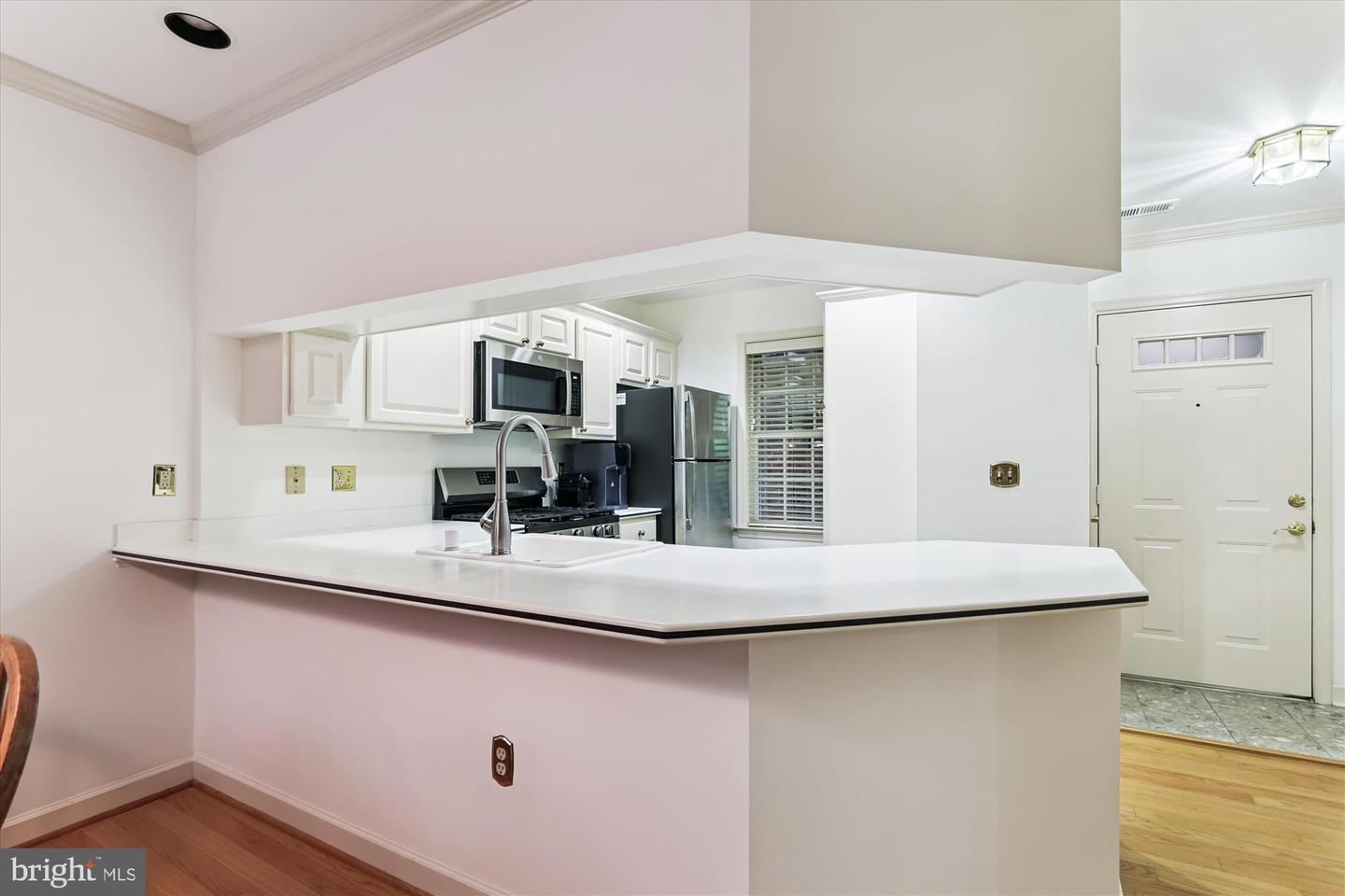 6924 FAIRFAX DR #114, ARLINGTON, Virginia 22213, 2 Bedrooms Bedrooms, ,2 BathroomsBathrooms,Residential,For sale,6924 FAIRFAX DR #114,VAAR2061192 MLS # VAAR2061192