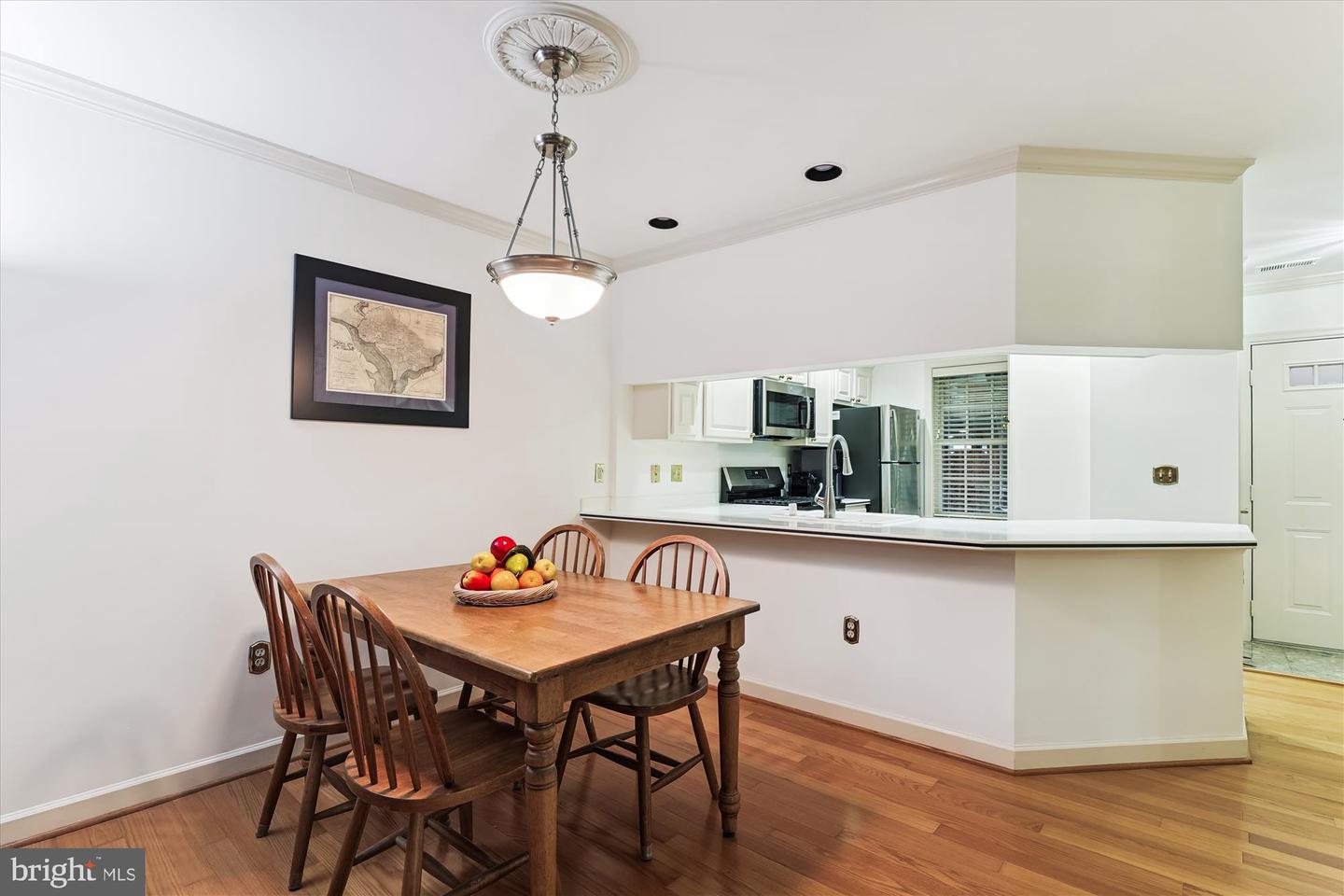 6924 FAIRFAX DR #114, ARLINGTON, Virginia 22213, 2 Bedrooms Bedrooms, ,2 BathroomsBathrooms,Residential,For sale,6924 FAIRFAX DR #114,VAAR2061192 MLS # VAAR2061192