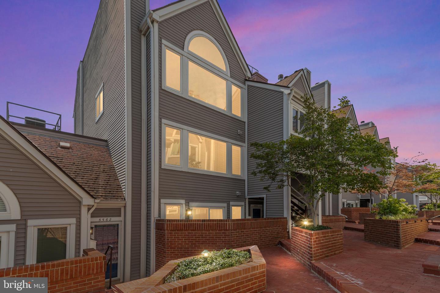 5566 LANGSTON BLVD #C-62, ARLINGTON, Virginia 22207, 2 Bedrooms Bedrooms, 8 Rooms Rooms,2 BathroomsBathrooms,Residential,For sale,5566 LANGSTON BLVD #C-62,VAAR2061234 MLS # VAAR2061234