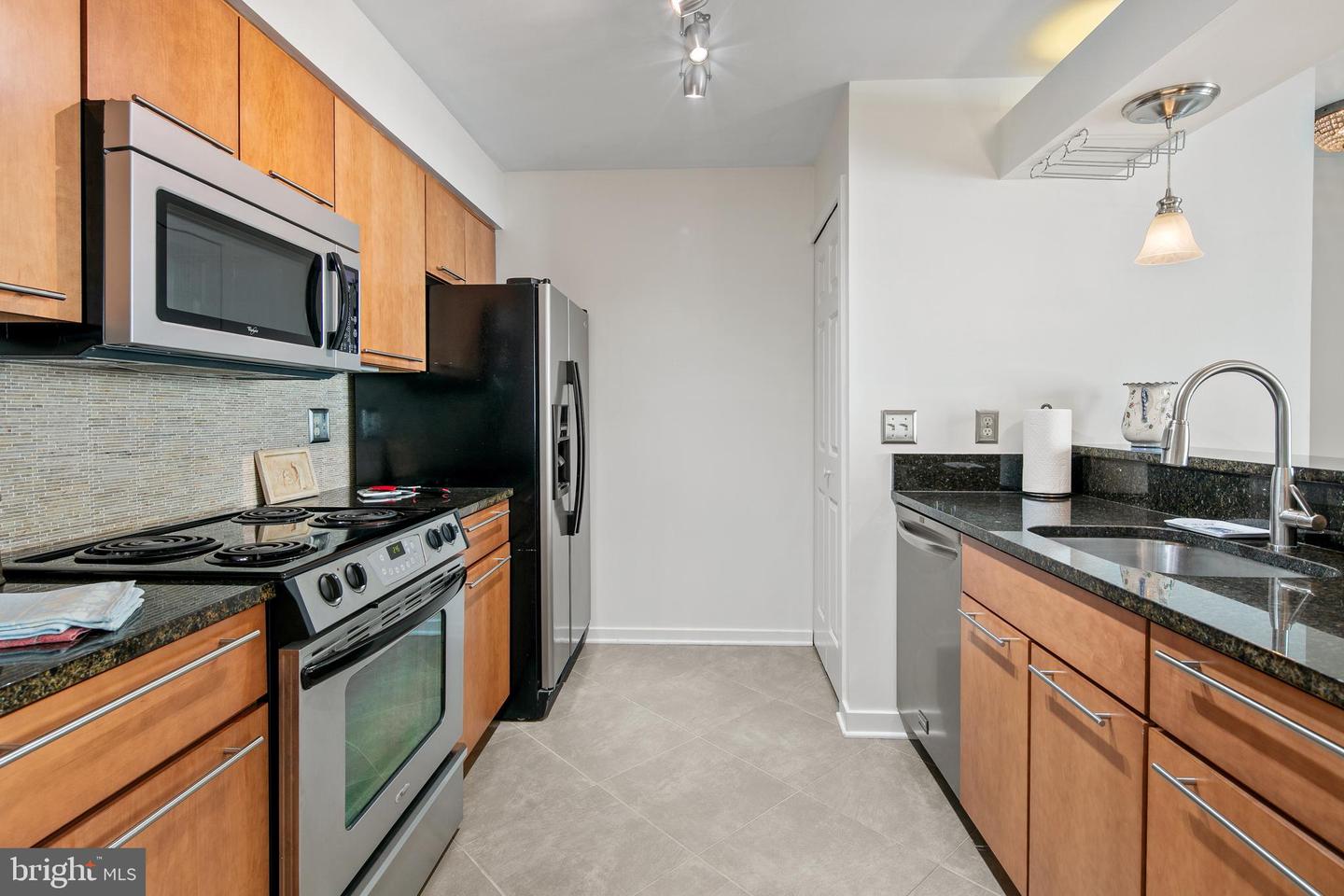 5566 LANGSTON BLVD #C-62, ARLINGTON, Virginia 22207, 2 Bedrooms Bedrooms, 8 Rooms Rooms,2 BathroomsBathrooms,Residential,For sale,5566 LANGSTON BLVD #C-62,VAAR2061234 MLS # VAAR2061234
