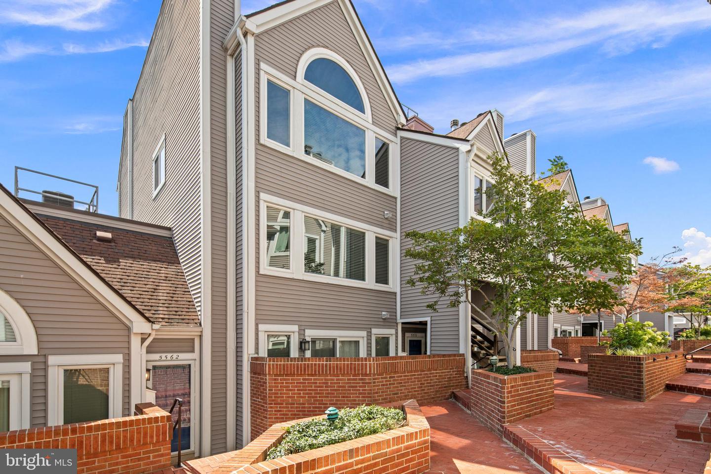 5566 LANGSTON BLVD #C-62, ARLINGTON, Virginia 22207, 2 Bedrooms Bedrooms, 8 Rooms Rooms,2 BathroomsBathrooms,Residential,For sale,5566 LANGSTON BLVD #C-62,VAAR2061234 MLS # VAAR2061234