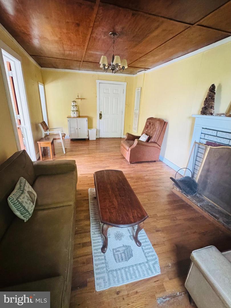 836 BENNYS BEACH RD, FRONT ROYAL, Virginia 22630, ,1 BathroomBathrooms,Residential,For sale,836 BENNYS BEACH RD,VAWR2011798 MLS # VAWR2011798