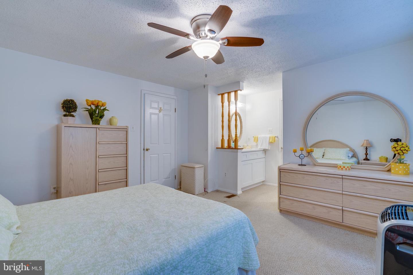 5838 HIGH BLUFF CT, BURKE, Virginia 22015, 3 Bedrooms Bedrooms, ,2 BathroomsBathrooms,Residential,For sale,5838 HIGH BLUFF CT,VAFX2257210 MLS # VAFX2257210