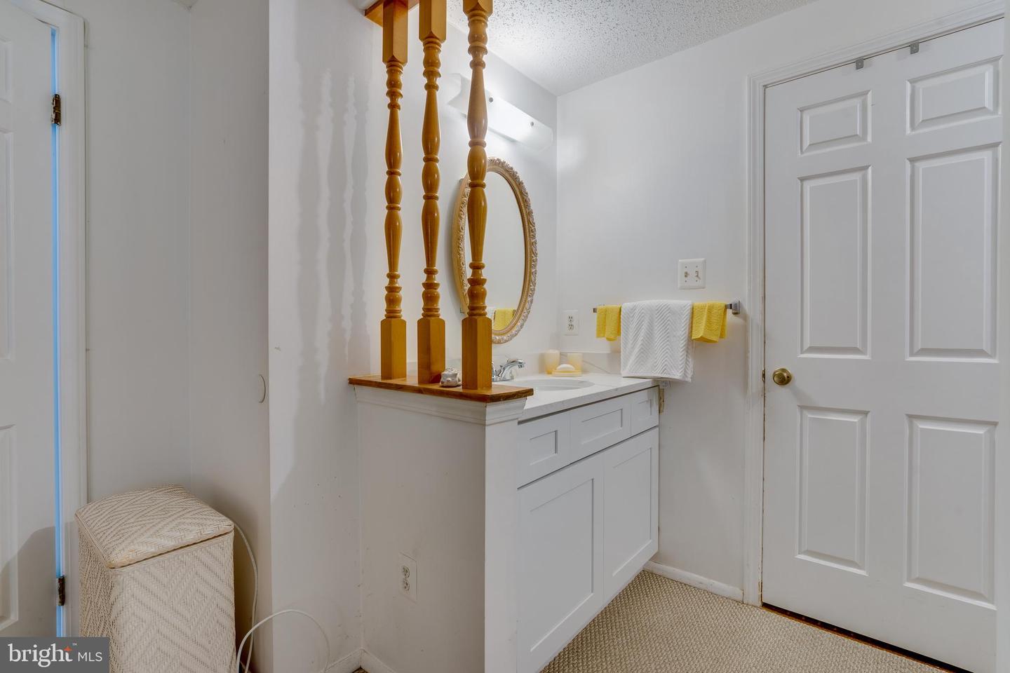 5838 HIGH BLUFF CT, BURKE, Virginia 22015, 3 Bedrooms Bedrooms, ,2 BathroomsBathrooms,Residential,For sale,5838 HIGH BLUFF CT,VAFX2257210 MLS # VAFX2257210