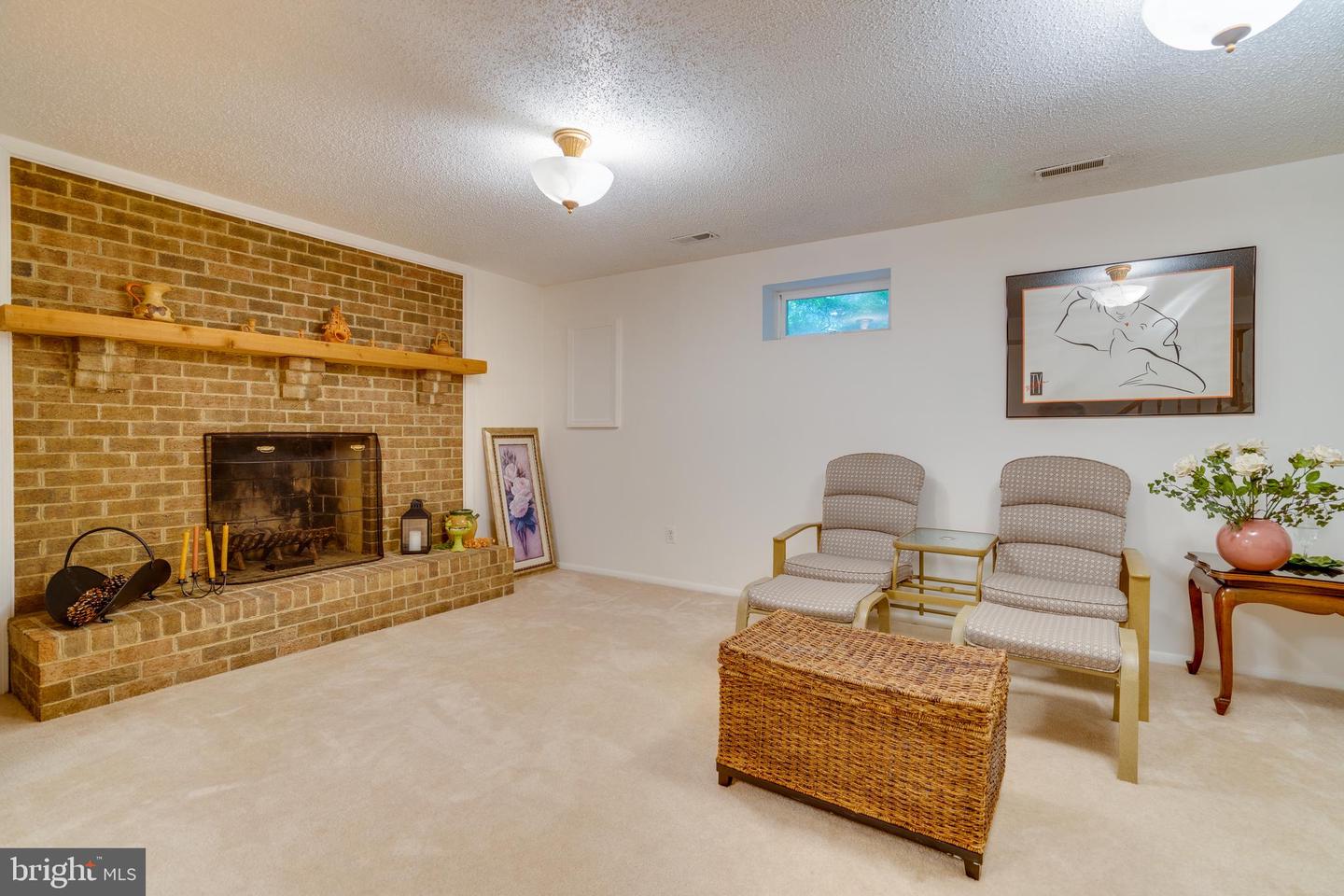 5838 HIGH BLUFF CT, BURKE, Virginia 22015, 3 Bedrooms Bedrooms, ,2 BathroomsBathrooms,Residential,For sale,5838 HIGH BLUFF CT,VAFX2257210 MLS # VAFX2257210