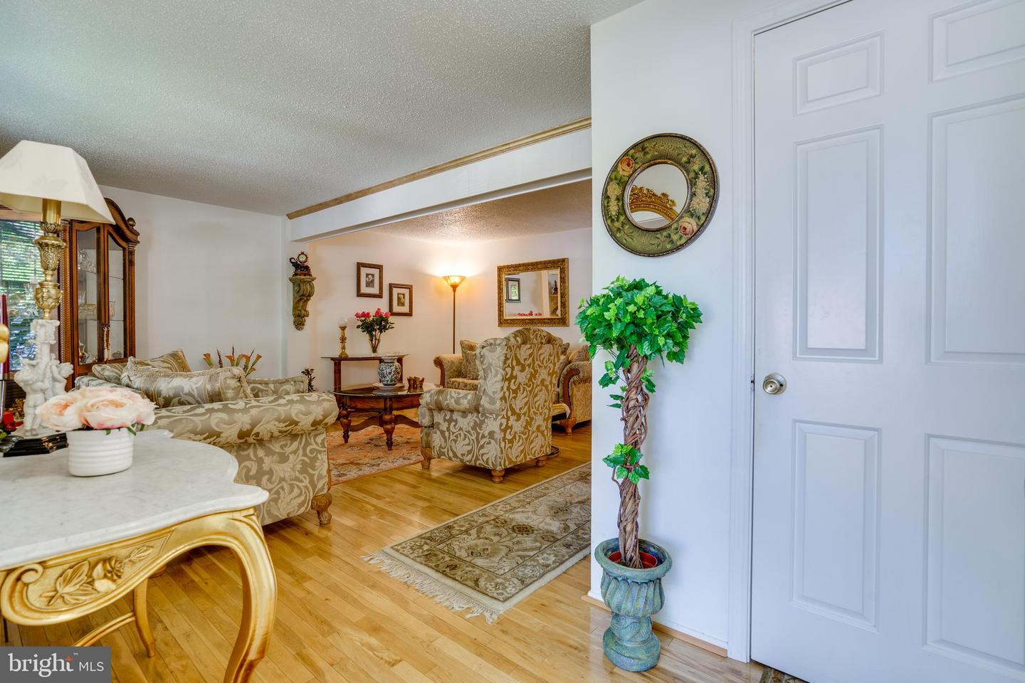 5838 HIGH BLUFF CT, BURKE, Virginia 22015, 3 Bedrooms Bedrooms, ,2 BathroomsBathrooms,Residential,For sale,5838 HIGH BLUFF CT,VAFX2257210 MLS # VAFX2257210