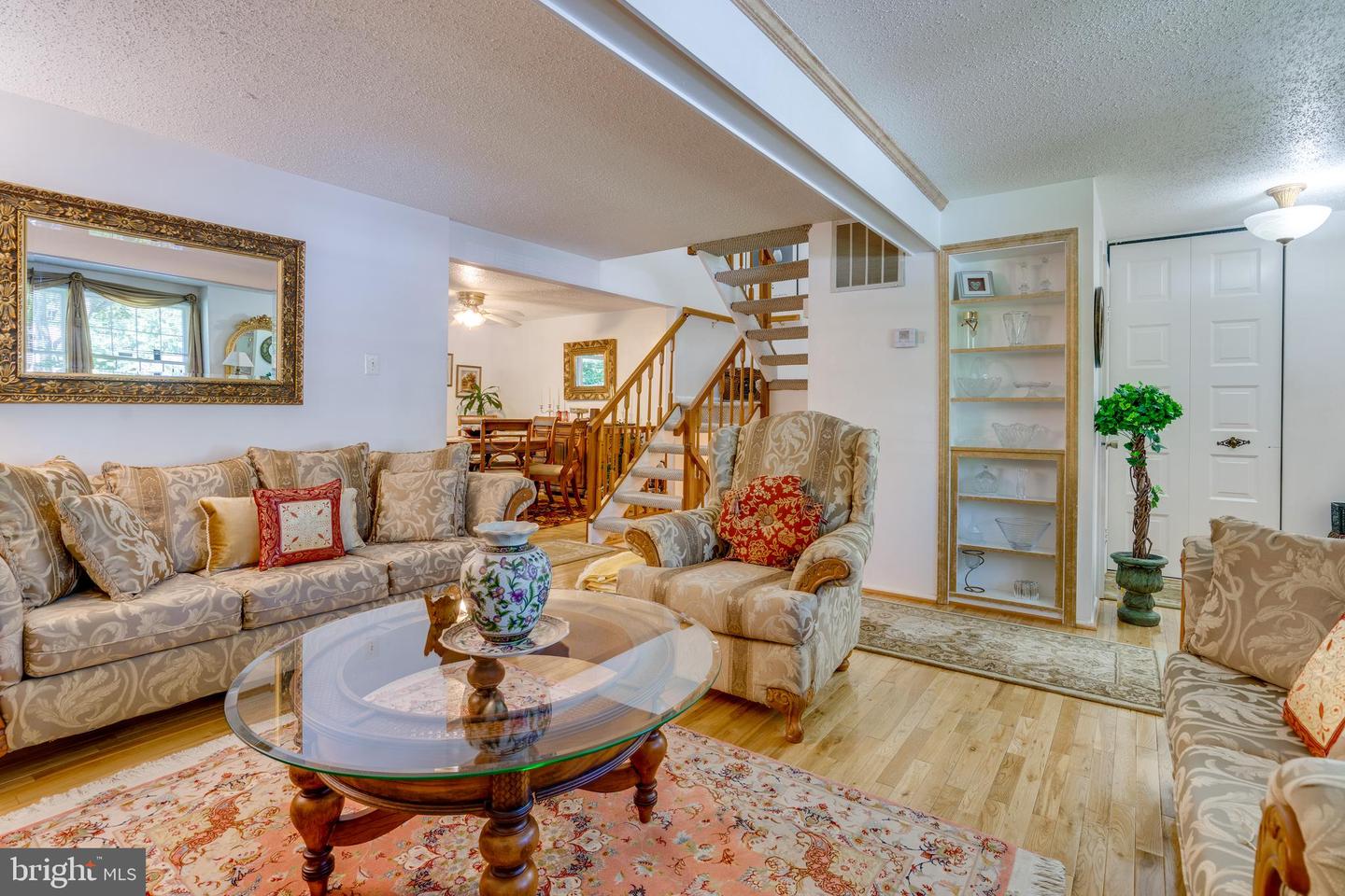 5838 HIGH BLUFF CT, BURKE, Virginia 22015, 3 Bedrooms Bedrooms, ,2 BathroomsBathrooms,Residential,For sale,5838 HIGH BLUFF CT,VAFX2257210 MLS # VAFX2257210