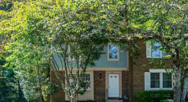 5838 HIGH BLUFF CT, BURKE, Virginia 22015, 3 Bedrooms Bedrooms, ,2 BathroomsBathrooms,Residential,For sale,5838 HIGH BLUFF CT,VAFX2257210 MLS # VAFX2257210