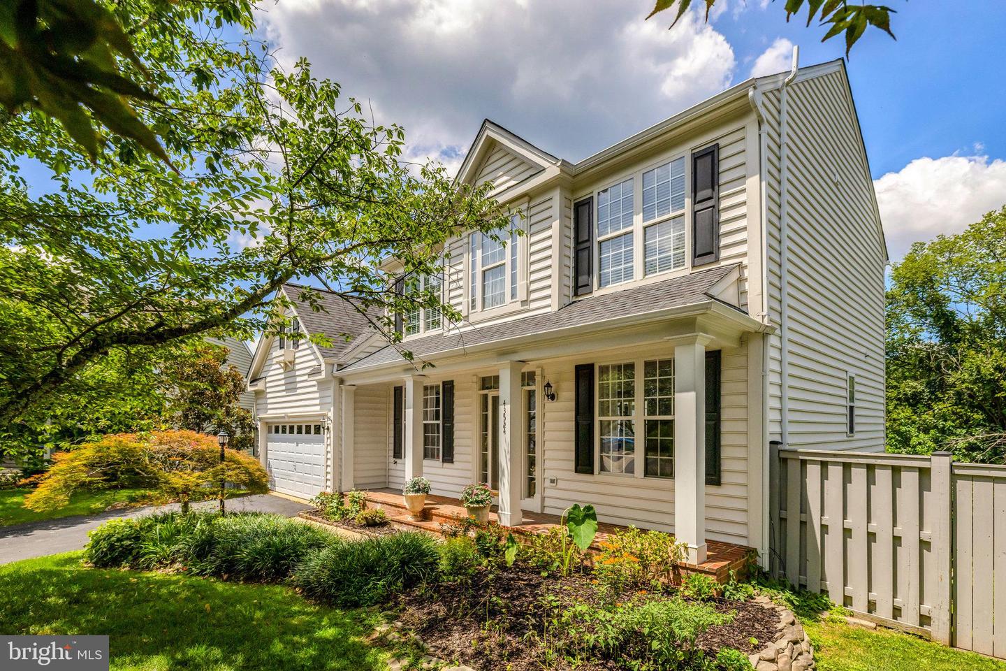 43524 CLIVEDON CT, ASHBURN, Virginia 20147, 5 Bedrooms Bedrooms, ,3 BathroomsBathrooms,Residential,For sale,43524 CLIVEDON CT,VALO2103070 MLS # VALO2103070