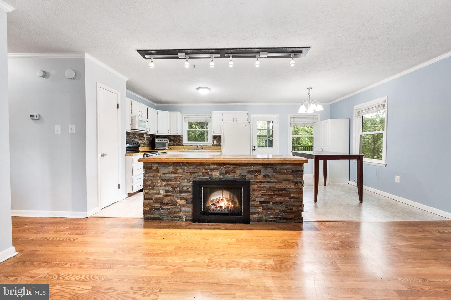 1 BEECH DR, STAFFORD, Virginia 22556, 3 Bedrooms Bedrooms, 6 Rooms Rooms,2 BathroomsBathrooms,Residential,For sale,1 BEECH DR,VAST2041076 MLS # VAST2041076