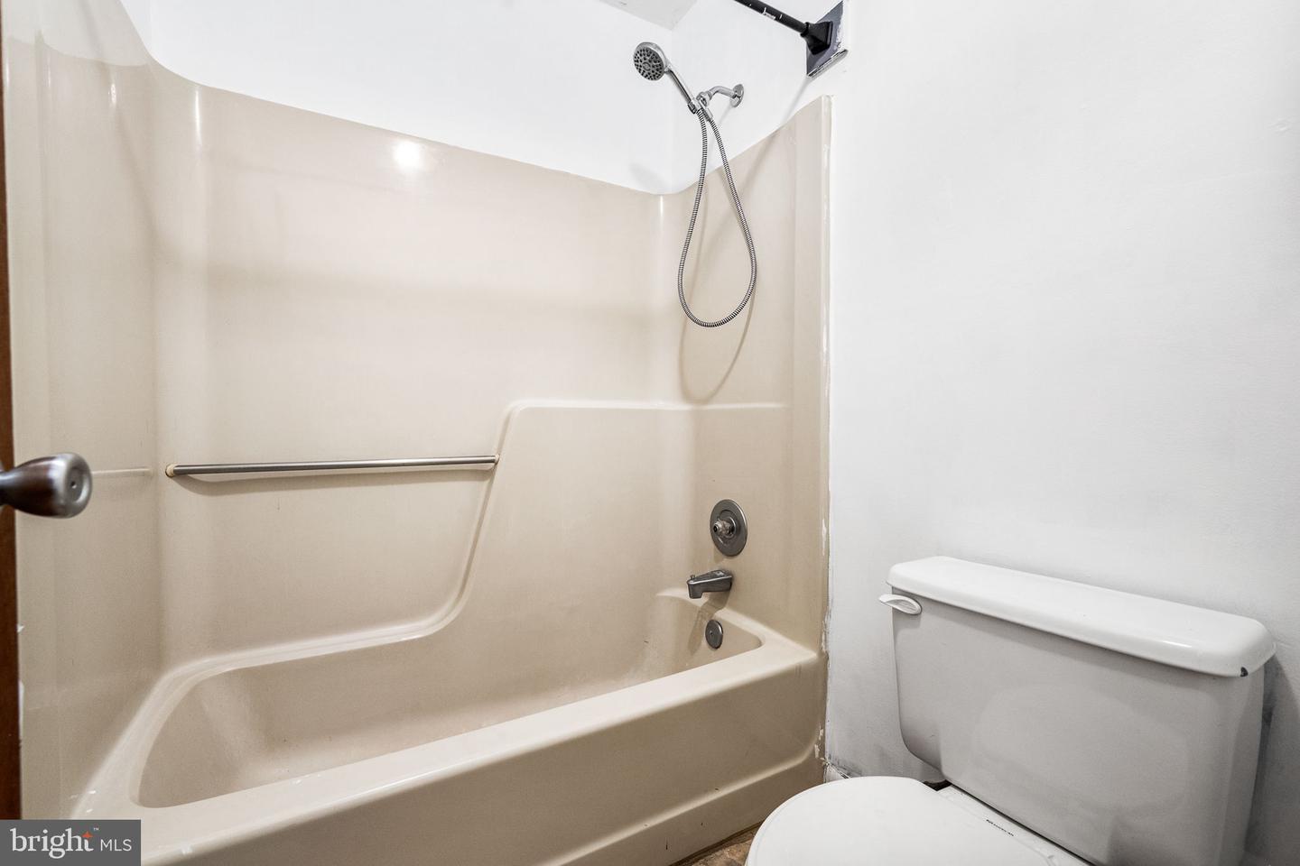 1 BEECH DR, STAFFORD, Virginia 22556, 3 Bedrooms Bedrooms, 6 Rooms Rooms,2 BathroomsBathrooms,Residential,For sale,1 BEECH DR,VAST2041076 MLS # VAST2041076