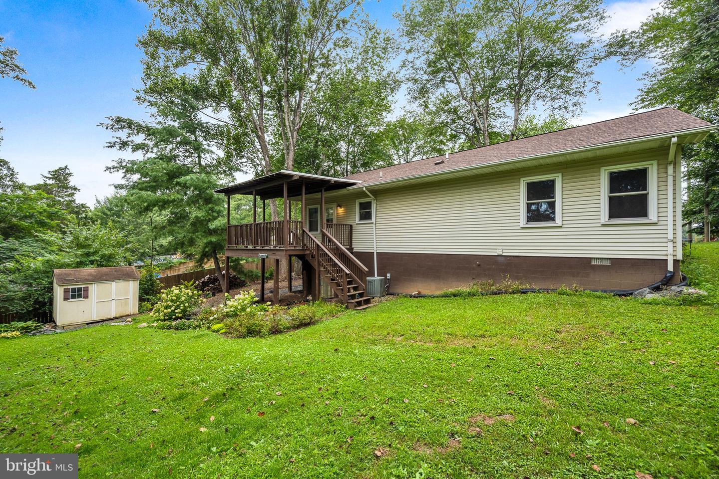 1 BEECH DR, STAFFORD, Virginia 22556, 3 Bedrooms Bedrooms, 6 Rooms Rooms,2 BathroomsBathrooms,Residential,For sale,1 BEECH DR,VAST2041076 MLS # VAST2041076